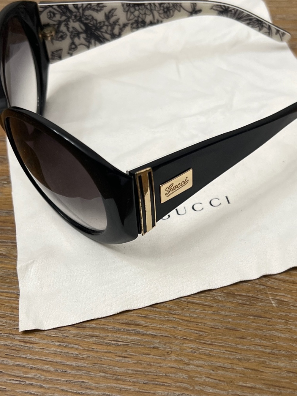 Gucci Flora Sunglasses